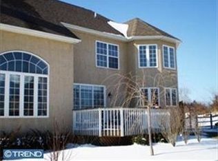 178 Red Oak Dr, Lincoln Univ, PA 19352