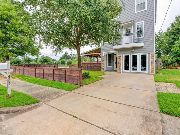 4905 Hoover St, Houston, TX 77092