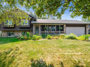 1030 Lantern Ln, Lino Lakes, MN 55014