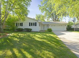 6033 Linden Rd, Woodbury, MN 55125