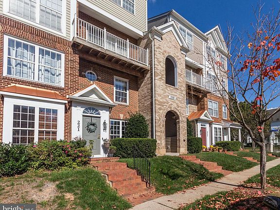 2nd image of 219 Jay Dr Unit 108