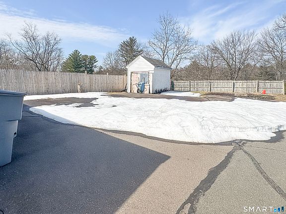 5th image of 15 Pine Hill Road