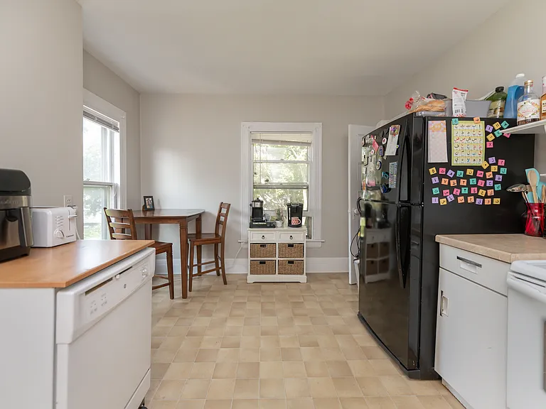 14 Audubon St #UPSTAIRS — Photo 7