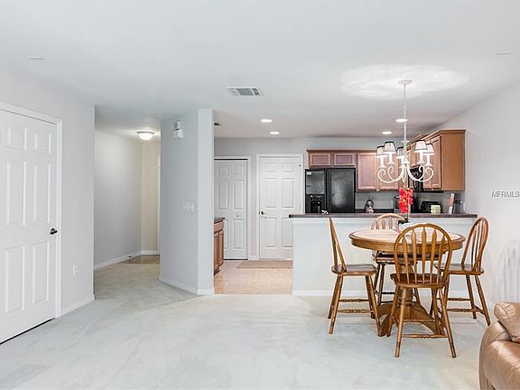 2nd image of 5076 Kingscrest Ln