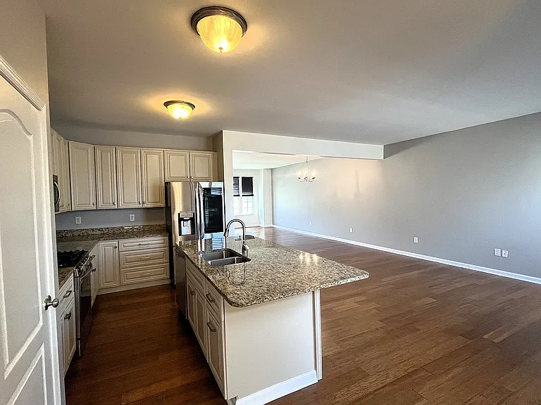 1825 N Pollock Way — Photo 8