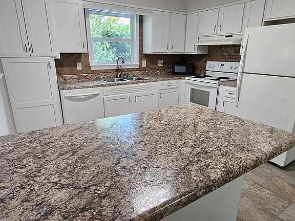 2nd image of 3703 Mary Anna Dr