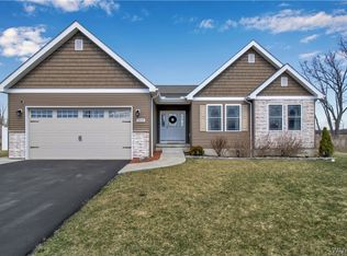 5809 Robinson Rd, Lockport, NY 14094