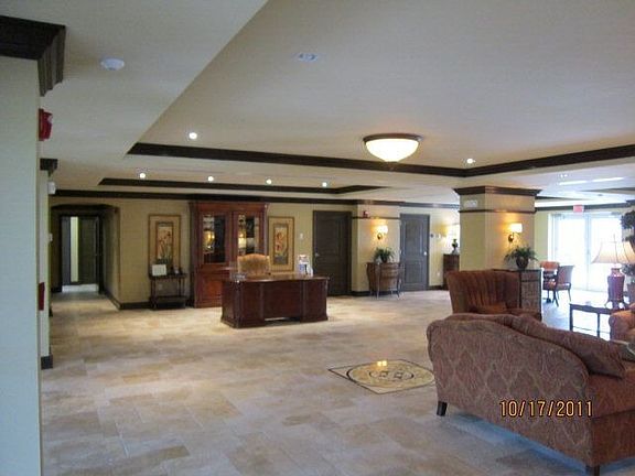 2nd image of 218 Yacht Harbor Dr