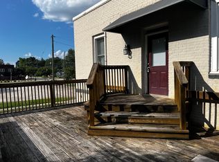 2004 State St #C, Cayce, SC 29033