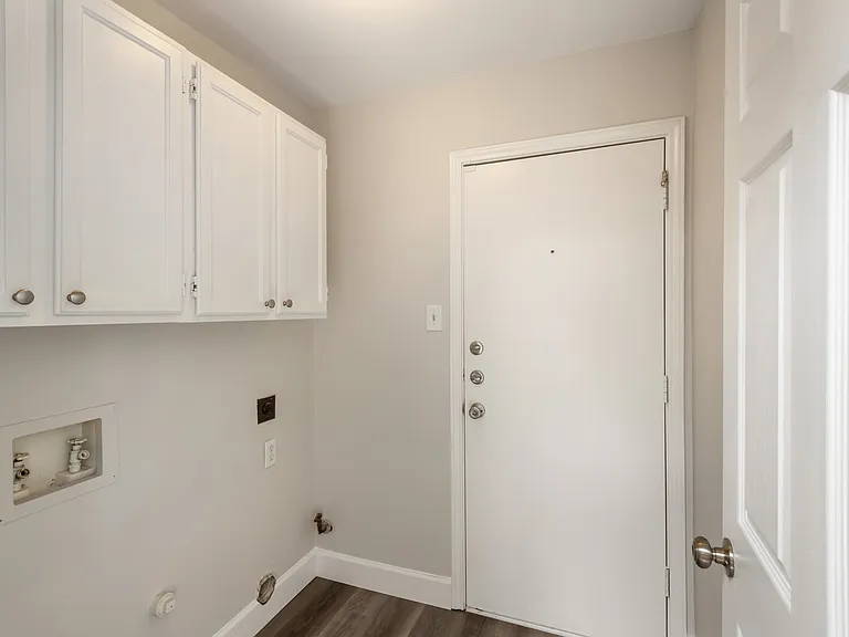 2212 Lakeshore Dr — Photo 12