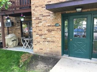 1368 N Geneva Dr APT 1A, Palatine, IL 60074