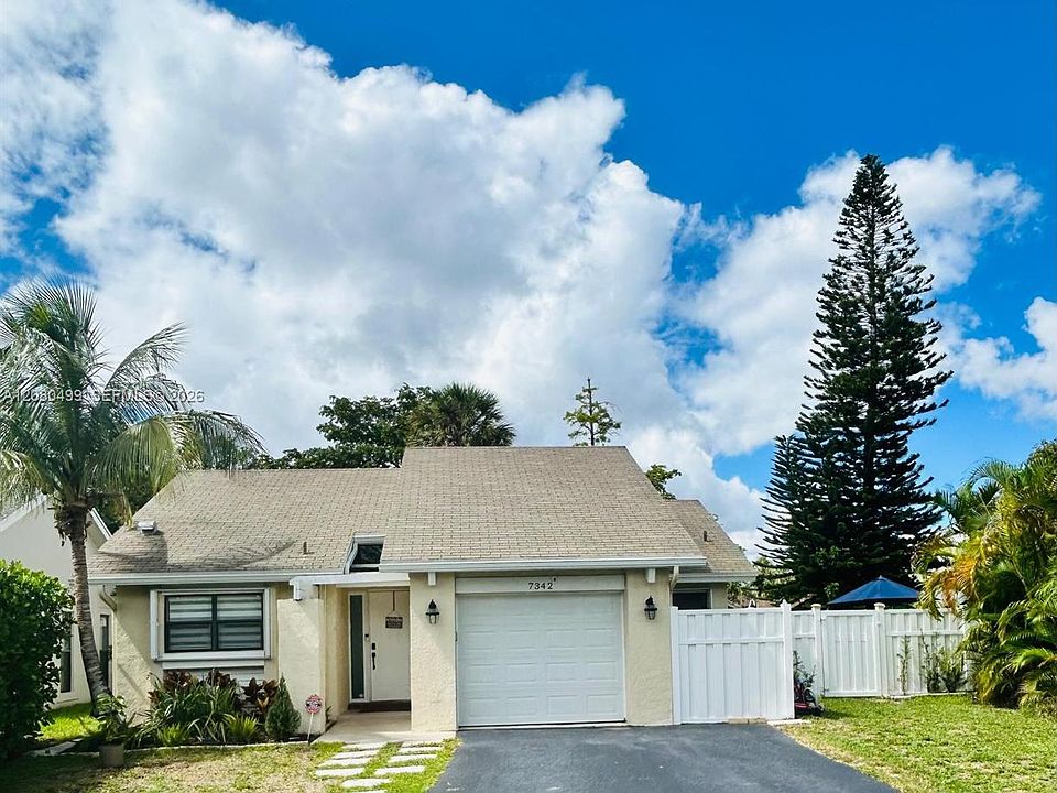 1st image of 7342 NW 38th Pl