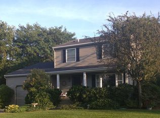 21 Hathaway Dr, Portsmouth, RI 02871