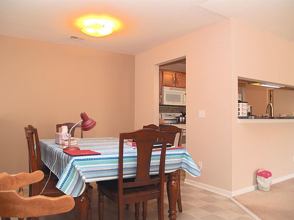 3rd image of 1513 Addington Ln