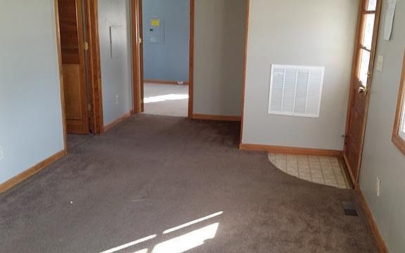 3rd image of 121 North St