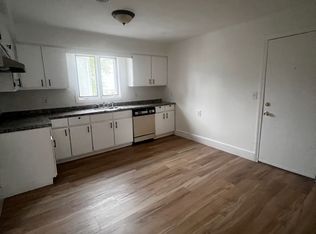 101 Baker St #3E, Fall River, MA 02721