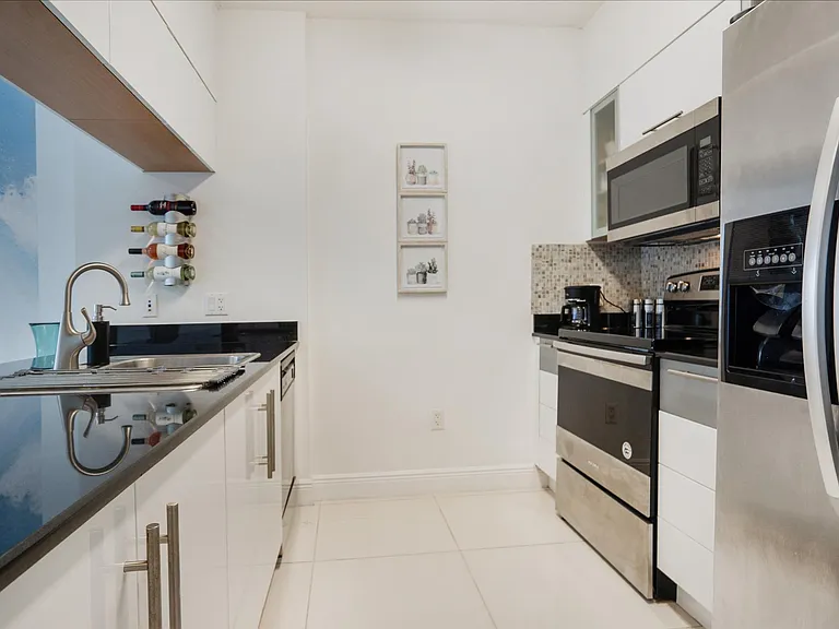 1750 N Bayshore Dr #5203 — Photo 8