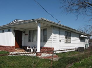 105 W 4th St, Brookport, IL 62910