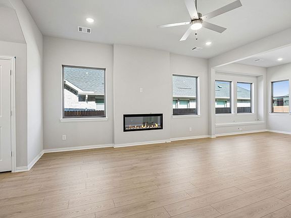 5th image of 3937 Lakefield Dr
