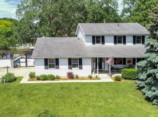 55929 Channel View Dr, Elkhart, IN 46516