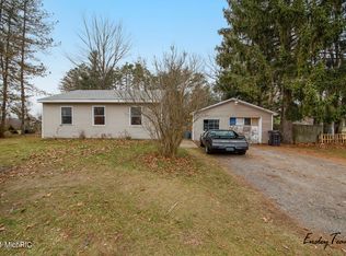 2515 W Long Lake Rd, Orleans, MI 48865