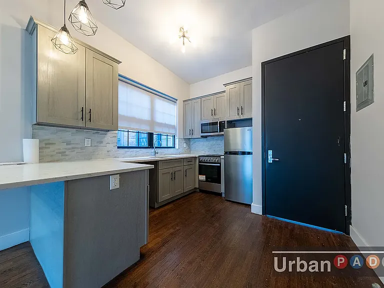 1111 Clarkson Ave #2F — Photo 2