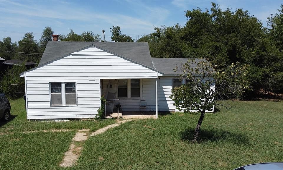 1st image of 1815 NE 25th St