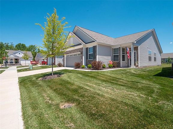 3rd image of 4733 Lilac Dr