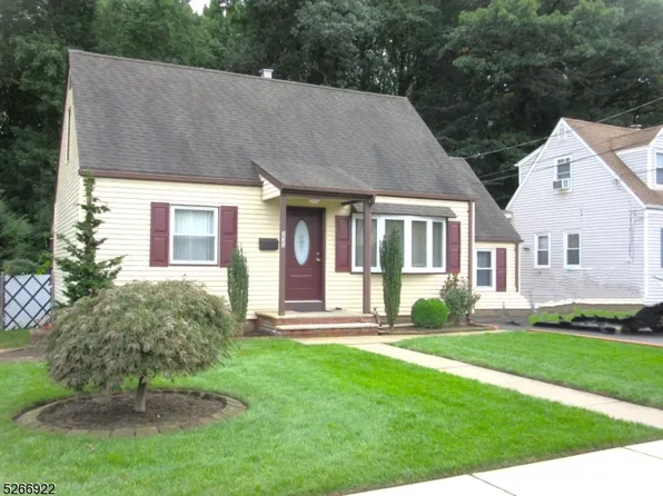 232 Washington Ave, Elmwood Park Boro, NJ 07407