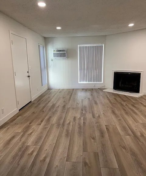 Sherman Pines Apartments — Photo 52