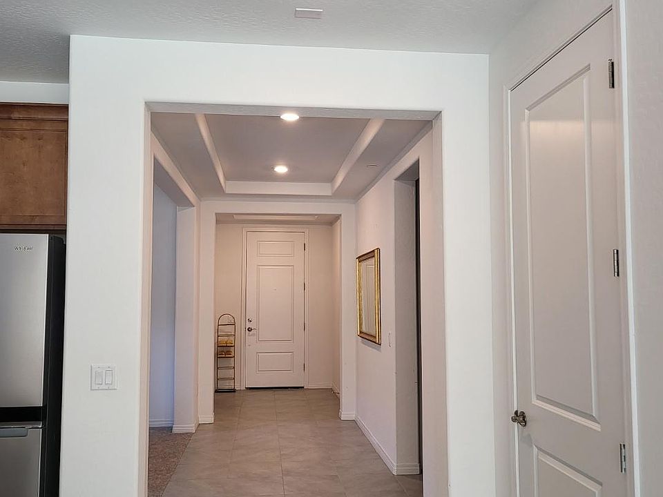 1st image of 108 Lake Oasis St