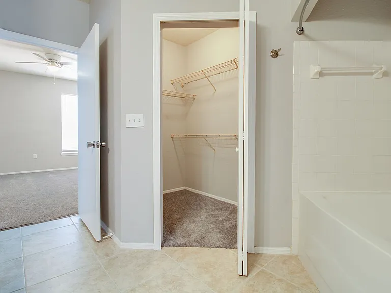 107 Vista Verdi Cir #213 — Photo 14