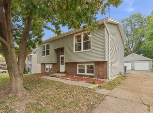 3929 53rd St, Des Moines, IA 50310