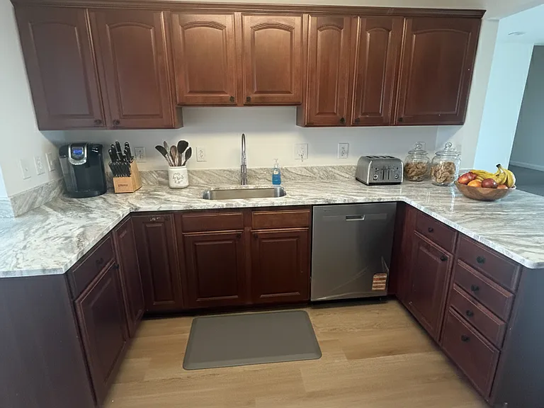 550 Riverside Dr #502 — Photo 4