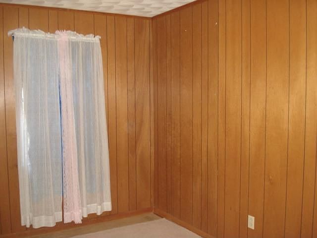 2nd image of 130 S Salem Rd