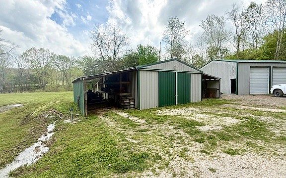 4th image of 14731 Bush Rd