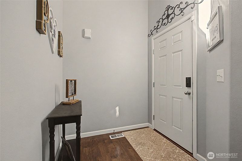 3rd image of 18826 112th Avenue Ct E