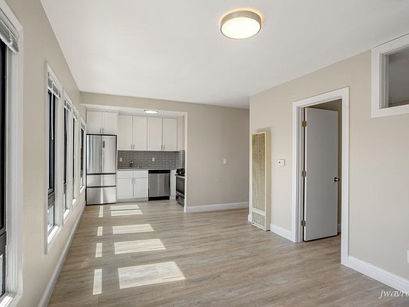 4th image of 80 Terra Vista Ave #J6