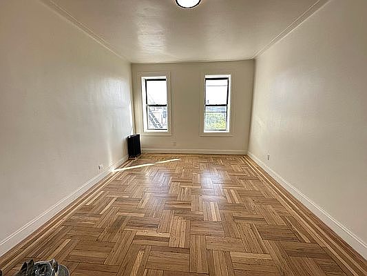 4th image of 3111 Heath Ave APT 43A