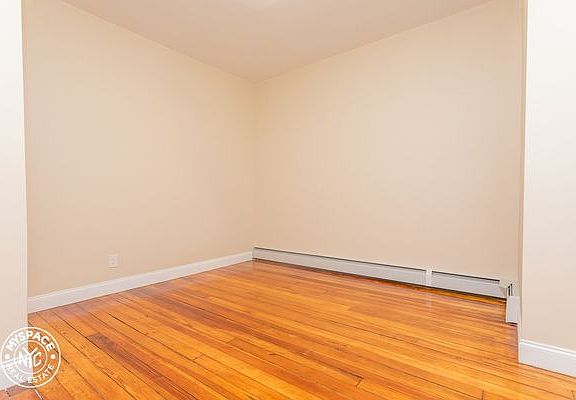 5th image of 477 Bainbridge St #5D