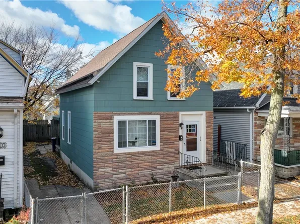 36 19th St, Buffalo, NY 14213