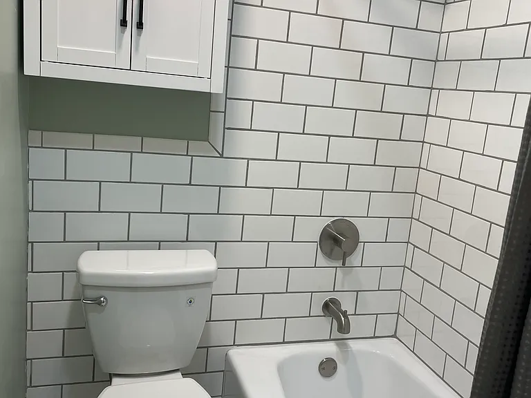 98 Bright St #2R — Photo 26