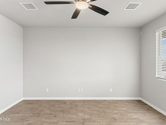 5th image of 1685 Tony Harper St