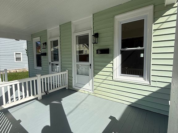 2nd image of 307 Duke St #307