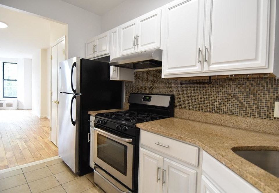 1st image of 820 Washington Ave #B2