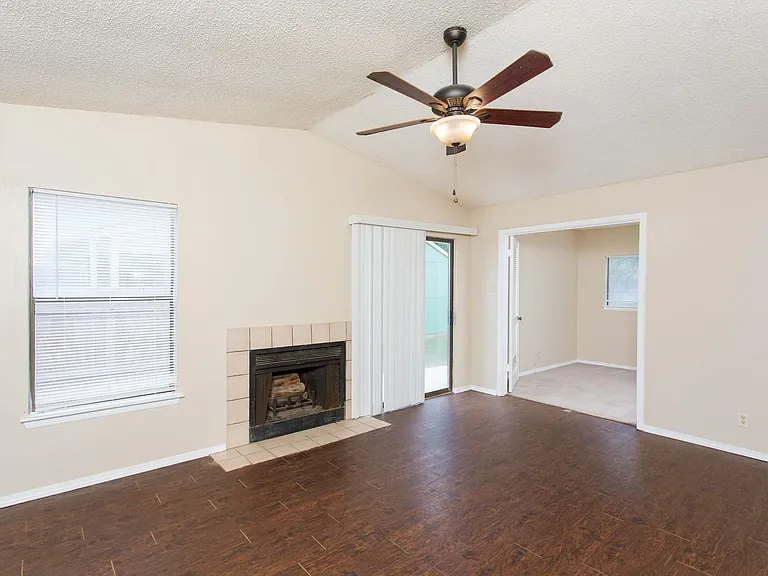 6339 Village Clb — Photo 6