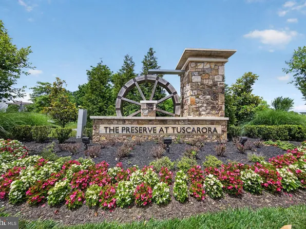 1204 Daphne Way, Frederick, MD 21702
