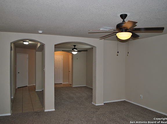 3rd image of 10343 Royal Est