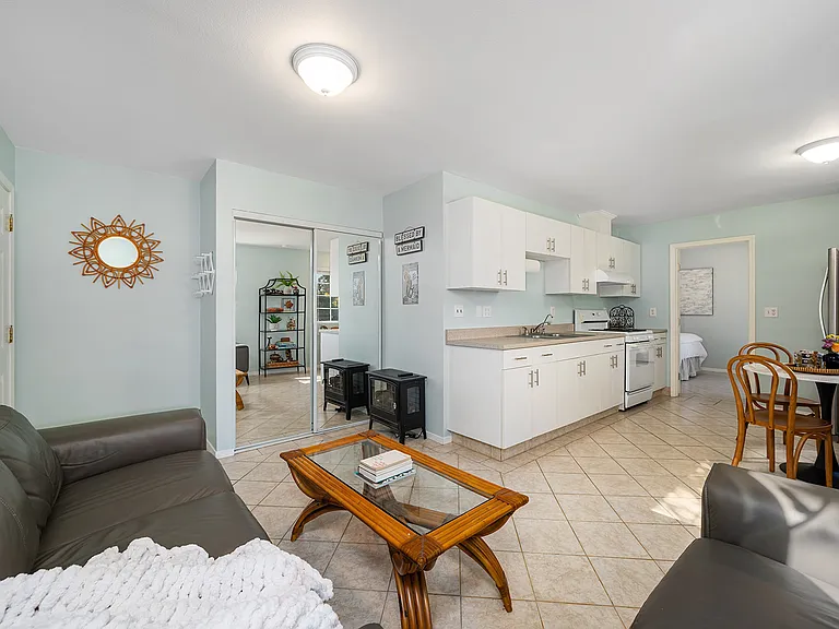 2040 Ferndale Rd — Photo 4