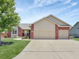 8517 W Candlewood Ct, Wichita, KS 67205